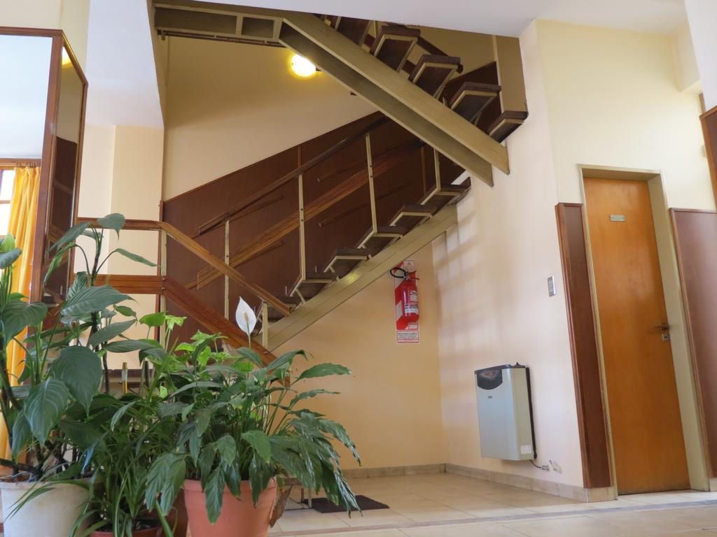 Hotel Arenales Villa Carlos Paz Exterior photo